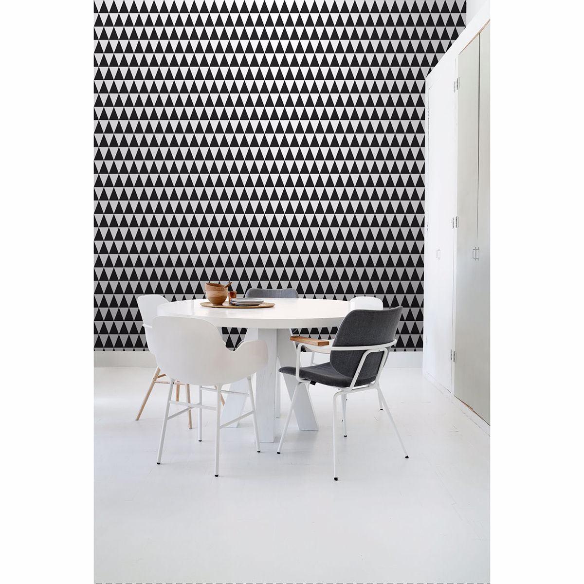 DD128845 - Verdon Black Geometric Wallpaper - by ESTA Home