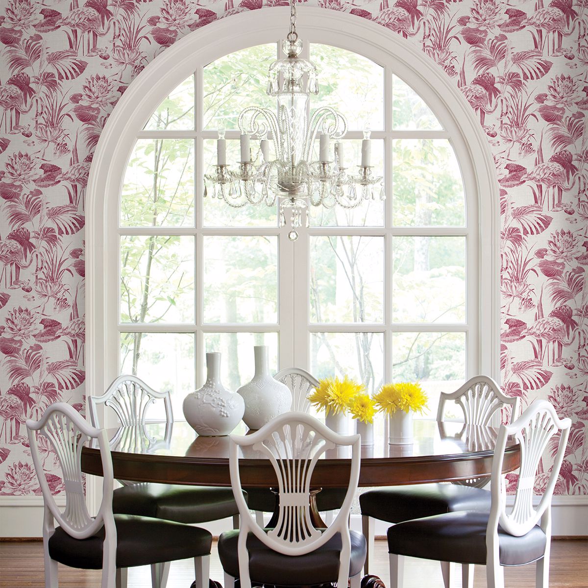 Magenta Chinoiserie Wallpaper set room. 