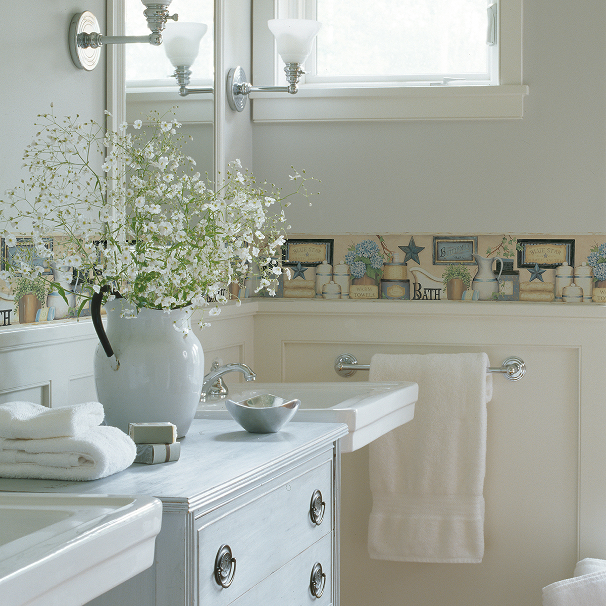 312363101 Martha Blue Country Bath Border by Chesapeake