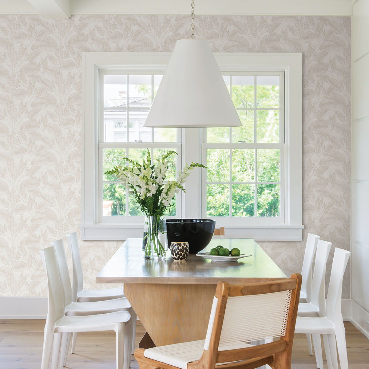 4035-37836-1 - Suki Cream Leaves Wallpaper - by Advantage