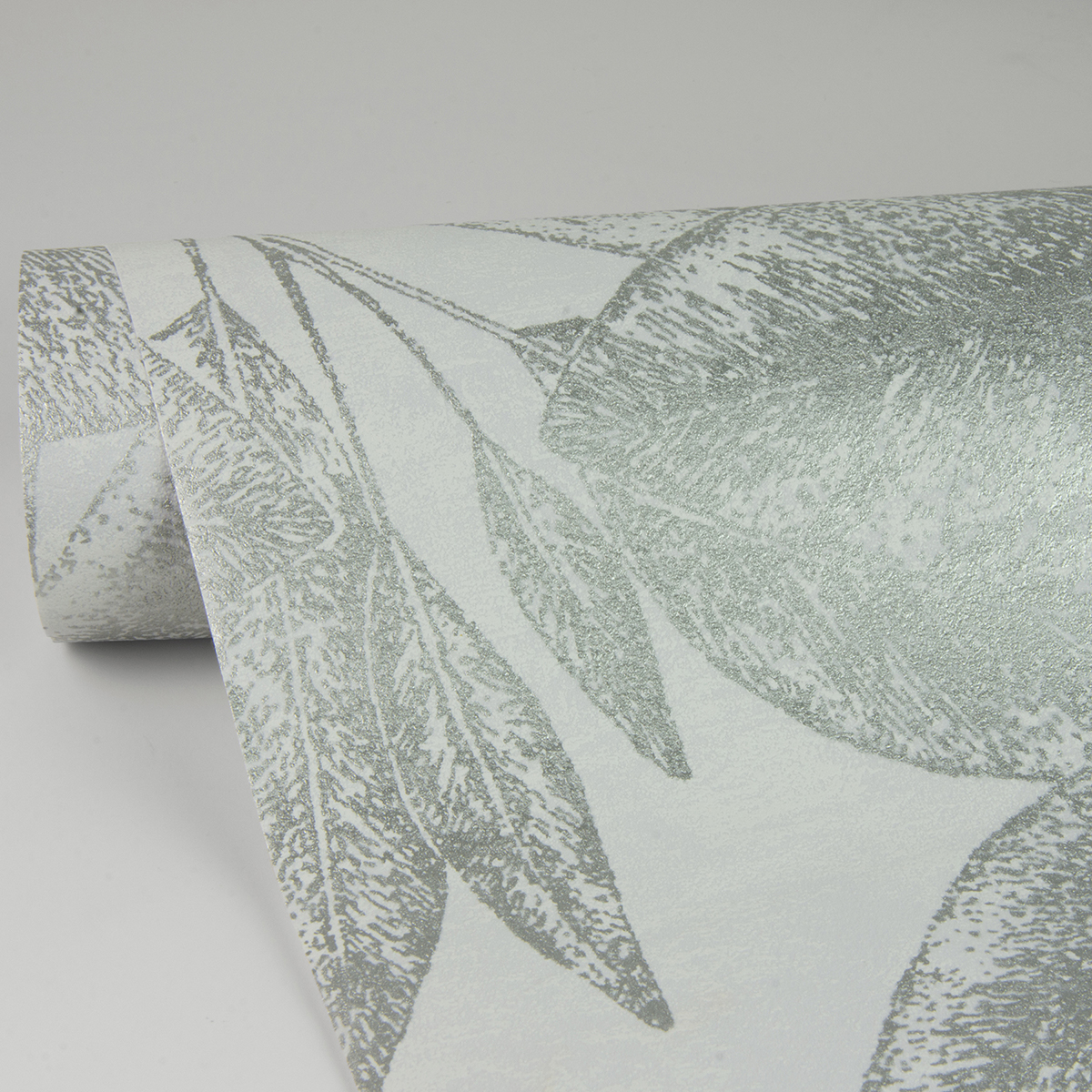 4035378362 Suki Silver Leaves Wallpaper by Advantage