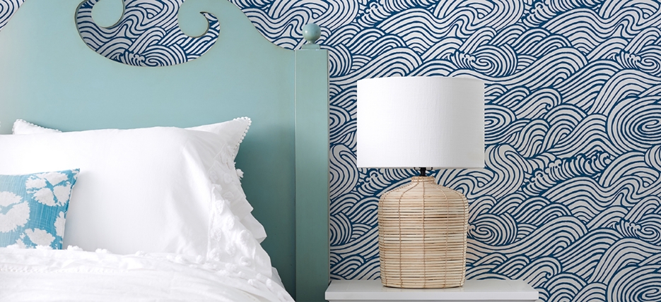 Making Waves: Our Favorite Spaces Featuring Mare Wave Wallpaper